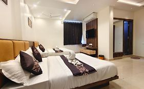 Hotel Vrinda Inn